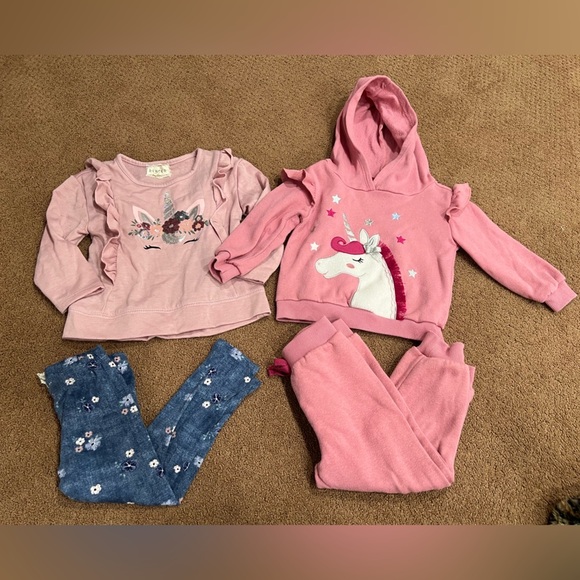 Bundle of Two Girls Pink Unicorn Hoodie and Floral Outfit Set Size 2T - Picture 1 of 8